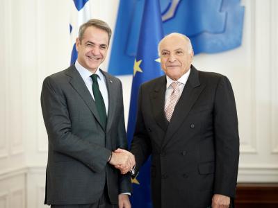 عطاف يستقبل من طرف رئيس الوزراء اليوناني