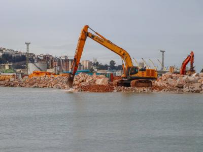 ميناء عنابة الفوسفاتي