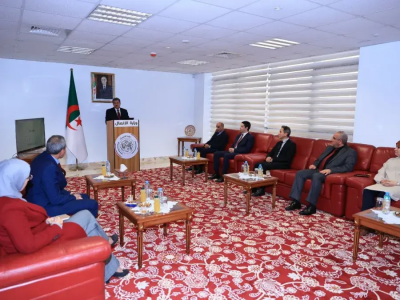  بوعمامة يشرف على إطلاق النسخة الجديدة للموقع الرسمي لوزارة الاتصال 