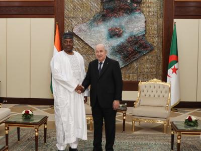رئيس الجمهورية يجري محادثات على انفراد مع رئيس جمهورية النيجر