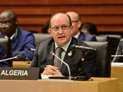 Représentant le président de la République, le Premier ministre participe à Addis-Abeba à une réunion consacrée à l'étude sur les répercussions de la qualification du colonialisme comme crime contre l'humanité