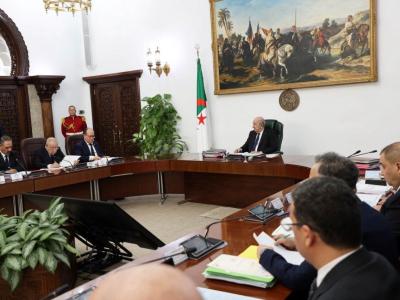 رئيس الجمهورية 