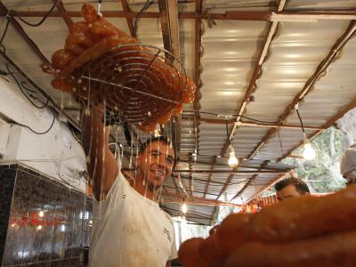 زلابية بوفاريك: قصة الـ 137 عاماً