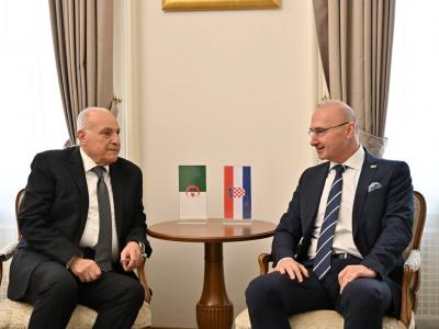 السيد عطاف يجري بزغرب محادثات مع وزير الشؤون الخارجية والأوروبية الكرواتي 