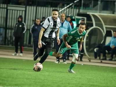 Large victoirer des Sétifiens face à l'ESM