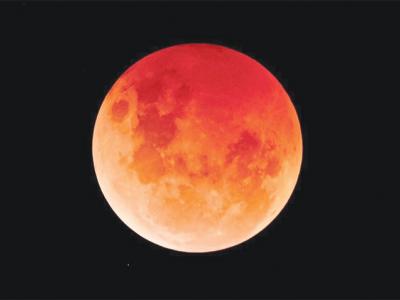 خسوف كلي للقمر