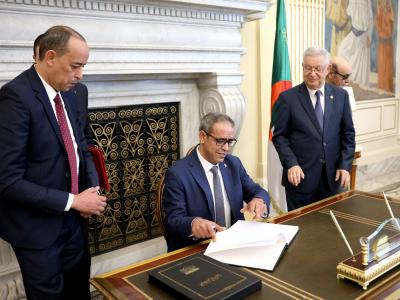 التوقيع على بروتوكول للتعاون البرلماني بين مجلس الأمة والمجلس الوطني للجهات  والأقاليم التونسي