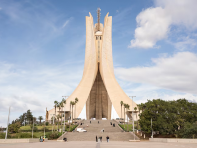 مجلة بريطانية تبرز المقومات التاريخية والطبيعية للعاصمة الجزائرية