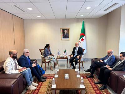 شايب وضيفته 