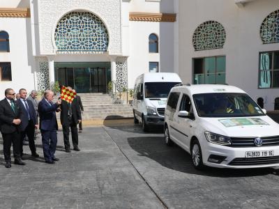 بلمهدي يعطي إشارة انطلاق قافلة "أسبوع الحج"