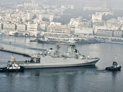 توقف الفرقاطة الإيطالية "فيرجينيو فاسان" بميناء الجزائر 