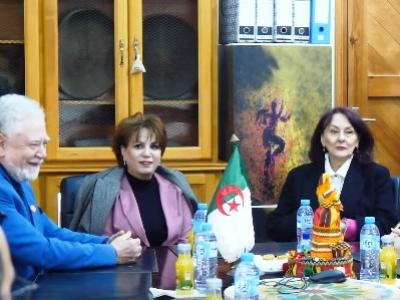 الجزائر تودع ملف "البلوزة" وعناصر تراثية أخرى لدى منظمة اليونسكو