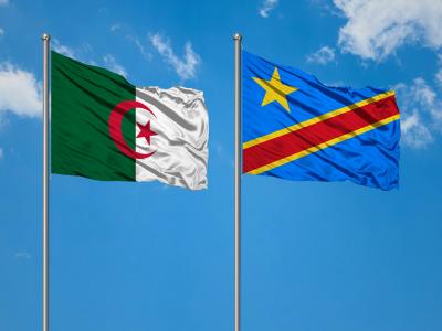 Drapeaux de l'Algérie et de la RD Congo