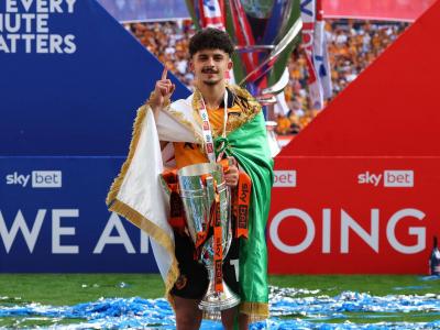 Mohamed Belloumi et Hull City accèdent en Premier League