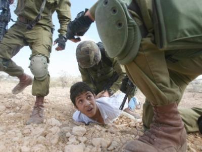 palestine-enfant_arrete-01.05.26.jpg
