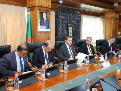 عرقاب يبحث تعزيز التعاون مع وزير البترول النيجري