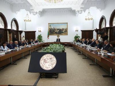 رئيس الجمهورية 