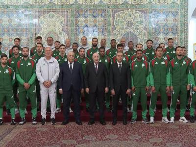 Le président de la République reçoit l'Equipe nationale de football