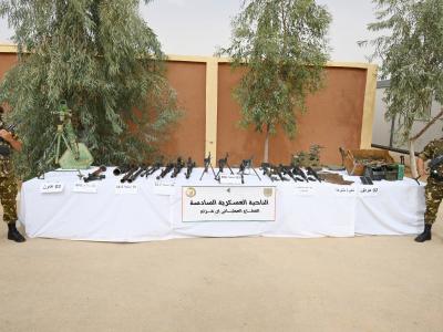 الجيش الوطني الشعبي يسترجع كمية معتبرة من مختلف الأسلحة والذخيرة بإن قزام 