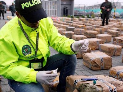 Près de 4.800 kg de haschisch marocain saisis dans le détroit de Gibraltar
