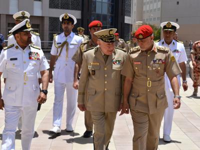 الفريق أول السعيد شنقريحة يزور الكلية العسكرية التقنية بسلطنة عمان