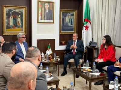 رزيق يستقبل وفدا عن الشركة العالمية الأمريكية "سكيتشرز" 