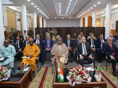 الوزيرة النيجرية للوظيفة العمومية والعمل والتشغيل تطلع على التجربة  الجزائرية في المجال