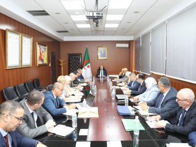 وزارة العمل