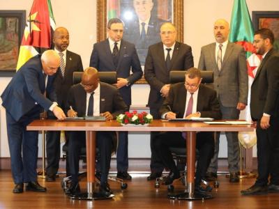 algerie-mozambiue-sayoud-13.07.26.jpg