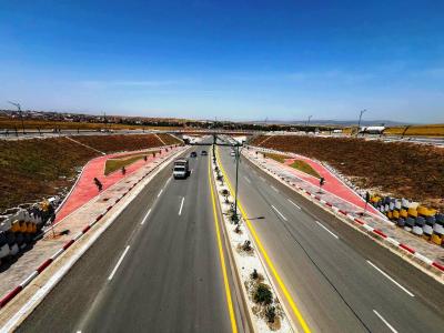 الذكرى ال64 للاستقلال: وضع حيز الخدمة وإطلاق مشاريع للطرقات بعدد من ولايات  الوطن 