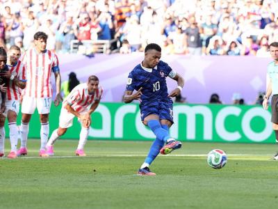 Victoire de la France face au Paraguay