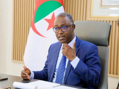 Hidaoui préside une réunion de suivi du déroulement des camps d'été pour la saison 2026