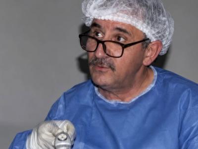 مستغانم: إجراء عملية جراحية ''دقيقة ونادرة'