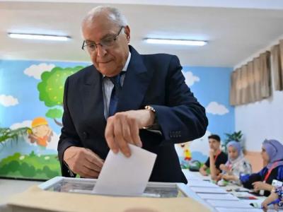 احمد عطاف اقتراع