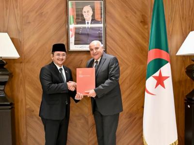 أحمد عطاف يستقبل سفير جمهورية إندونيسيا الجديد لدى الجزائر