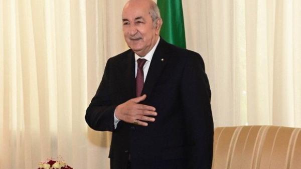 رئيس الجمهورية يهنئ الطلبة الجزائريين المتوجين في المسابقة الدولية للتكنولوجيات