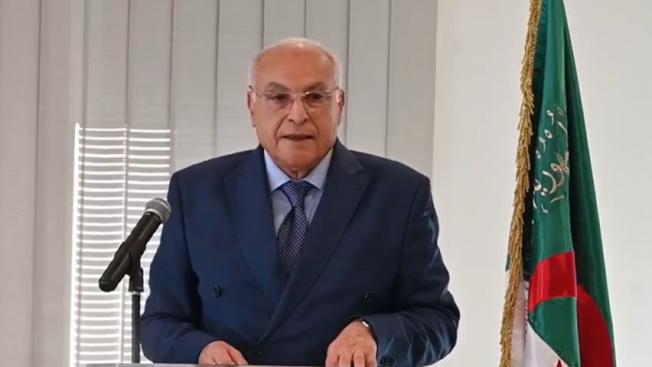 Ahmed Attaf, ministre des Affaires étrangères et de la Communauté nationale à l'étranger