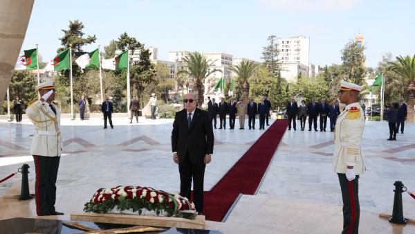 tebboune-makam-echahid2025.jpg
