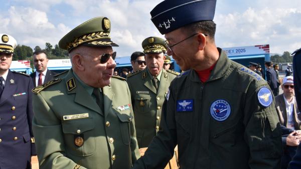 Le Général d’Armée Chanegriha assiste en République de Corée à une exhibition aérienne dans le cadre de l'ADEX-2025
