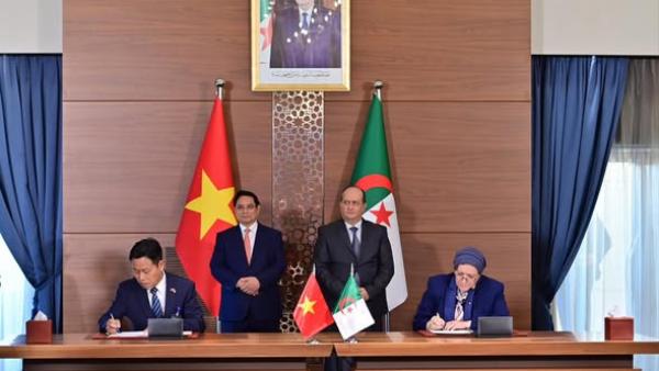 الجزائر-فيتنام: التوقيع بالجزائر على اتفاقيات ومذكرات تفاهم تشمل عدة قطاعات 
