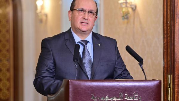 الوزير الأول يؤكد حرص رئيس الجمهورية على تطوير العلاقات الجزائرية-التونسية 