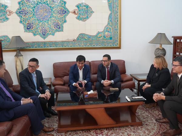 اللجنة الجزائرية الفيتنامية