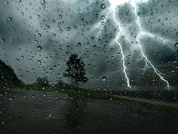 أمطار رعدية