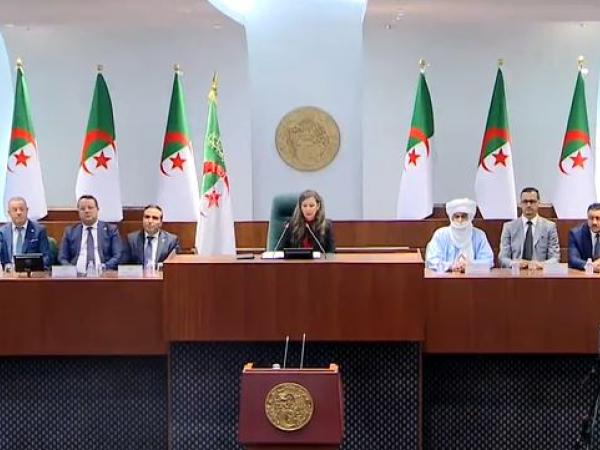 نواب المجلس الشعبي الوطني يصادقون على قائمة نواب الرئيس