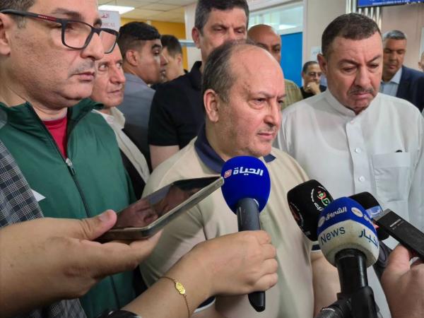 الوزير الأول مخاطبا الناقلين : "أرواح المسافرين أمانة في أعناقكم"