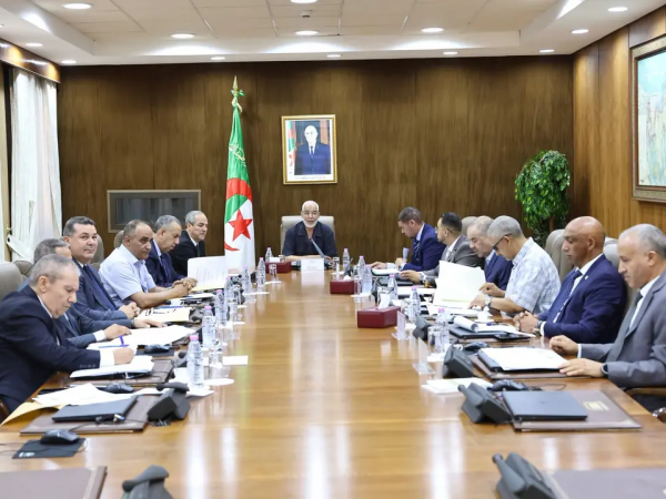 عقد اجتماع لضبط جدول أعمال جلسة افتتاح الفترة  التشريعية العاشرة