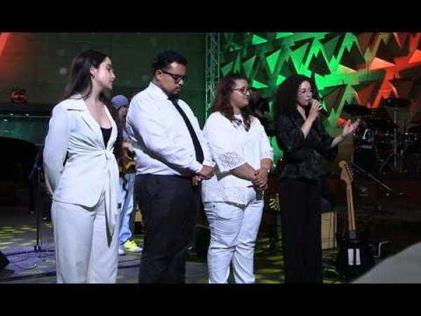 Preview image for the video "الاذاعة الجزائرية تنظم حفل نهائي مسابقة أفضل منشط إذاعي".